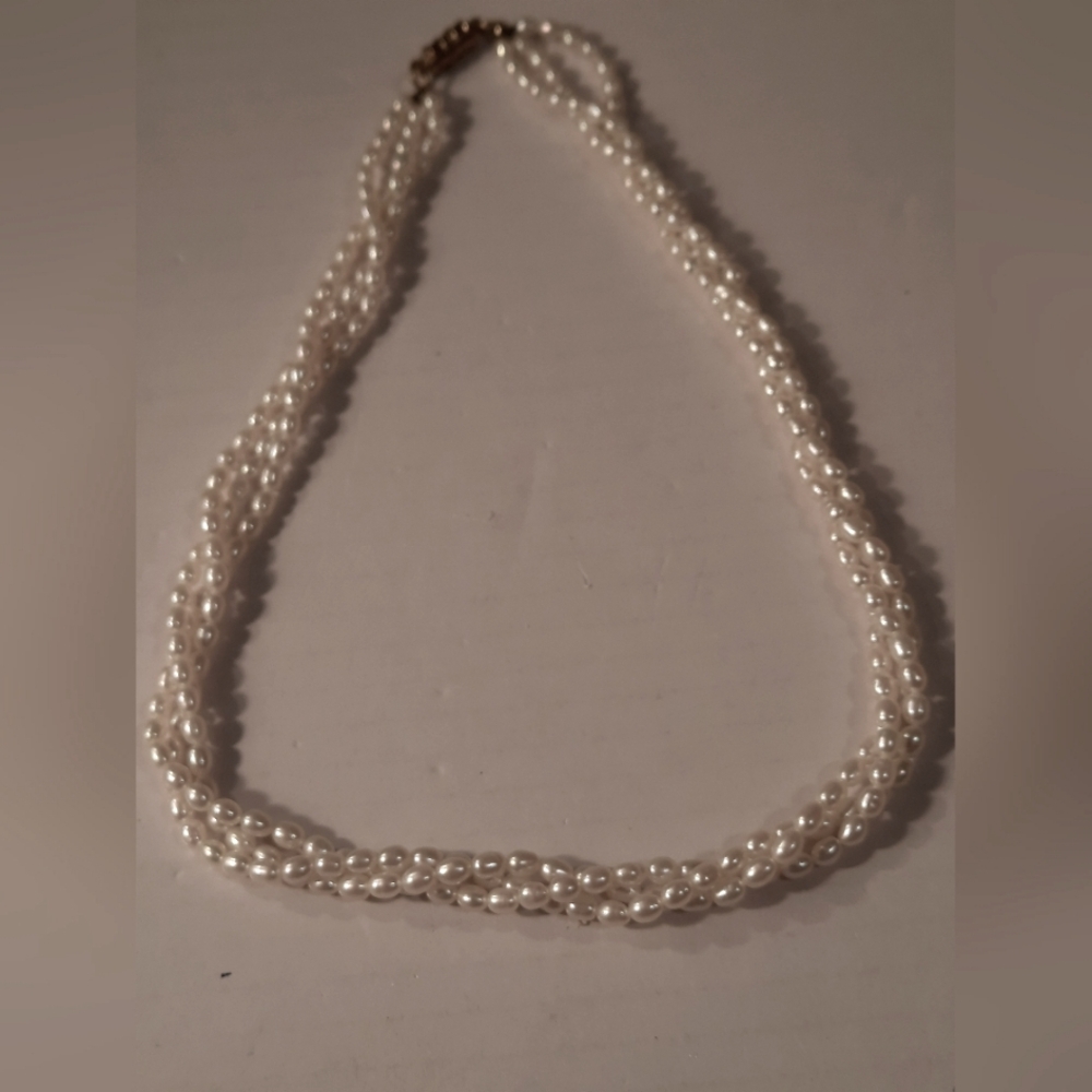 Multilayer White Cream Natural Real Pearls Neclase